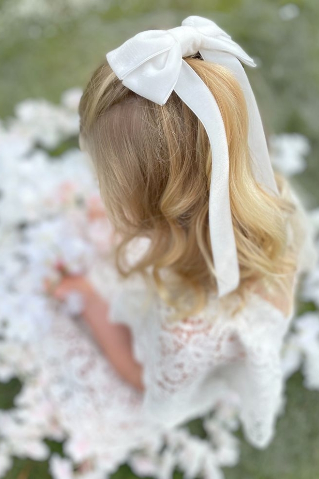 FLOWER GIRLS